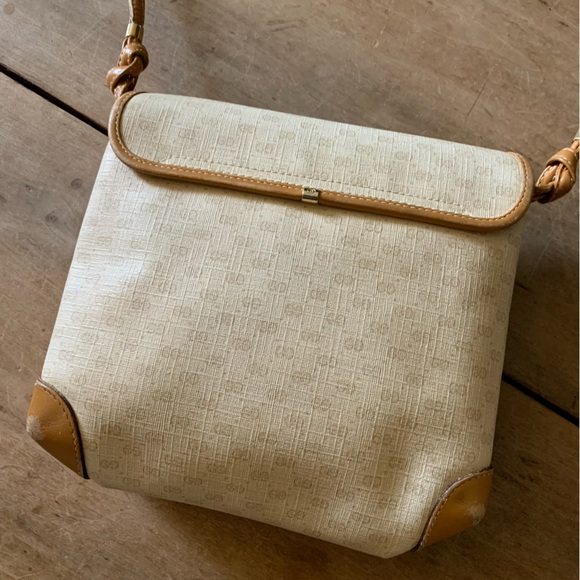 GUCCI Vintage micro GG cross body bag - Picture 7 of 17